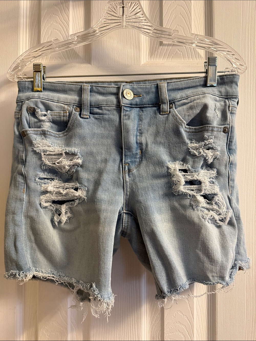 American Eagle Light Blue Distressed Denim Women’s Shorts